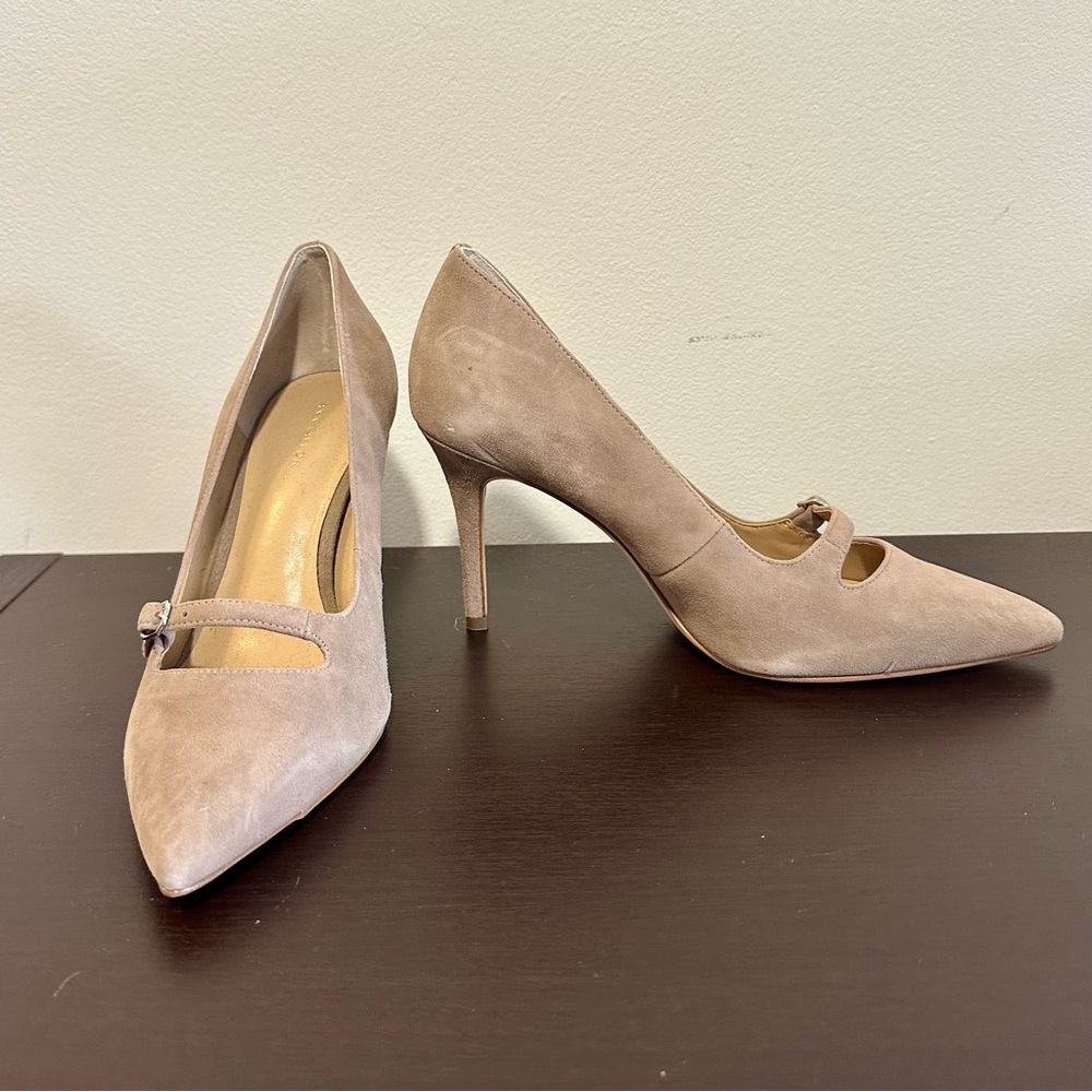ANN TAYLOR Tan Heel